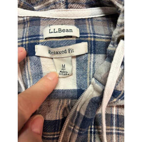 L.L. Bean Women's Petite Medium Hoodie Plaid Flannel Shacket / Shirt - Picture 6 of 8